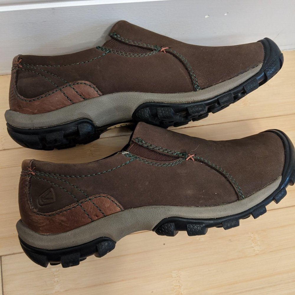 Keen NWOT Size 5 (runs small)